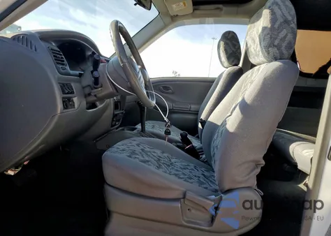 2000 Suzuki Vitara Jlx from USA, damaged, VIN 2S3TA52C6Y6101885